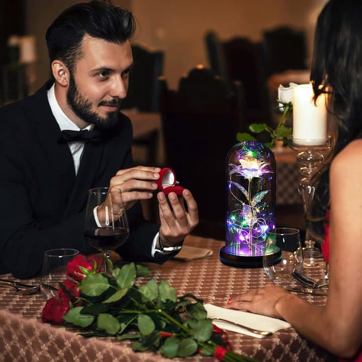 WIECZNA RÓŻA W SZKLE Lampka Nocna Sztuczne Kwiaty PREZENT DLA KOBIETY MAMY